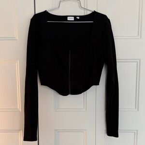 Aritizia Sunday Best Black Long Sleeve Crop Top with front Zip scoop neckline